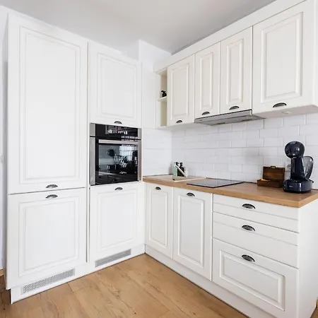 Chic Downtown Flat Апартаменты Варна