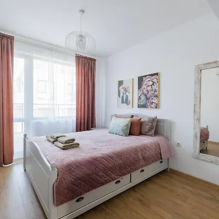 Chic Downtown Flat Варна