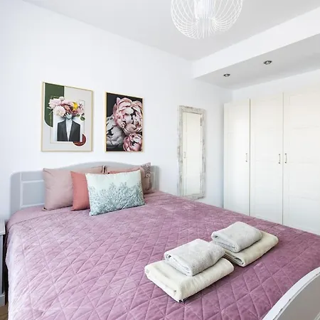 Chic Downtown Flat Апартаменты